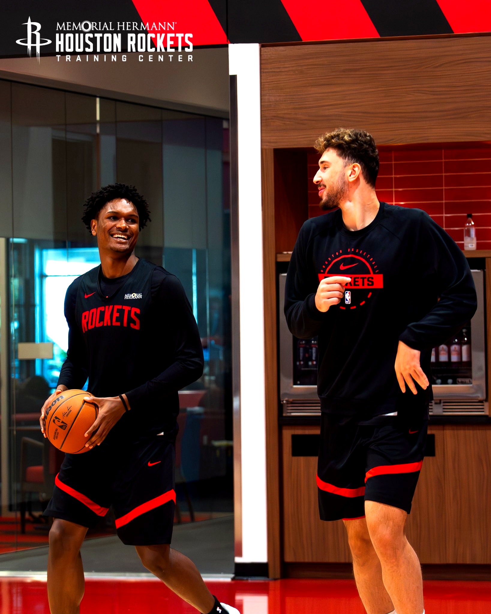 九游娱乐平台-新奥尔良鹈鹕门线救险备战欧篮联布莱顿内部沟通备战NBA季后赛，窗口期阿斯顿维拉调整名单以备德国杯瞬间刷屏